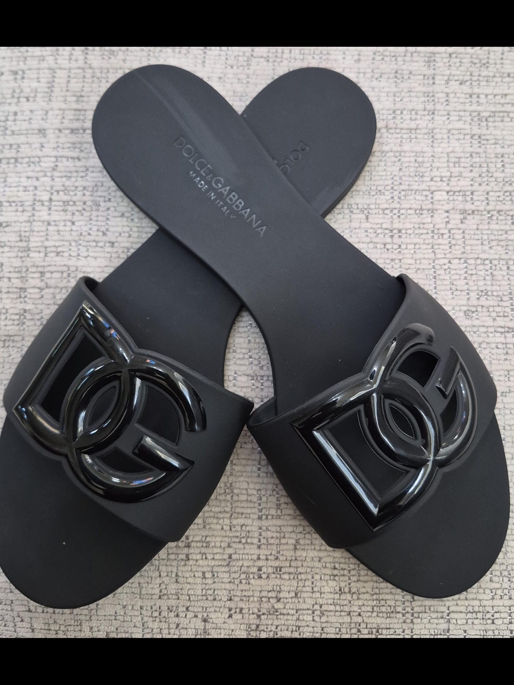 Dolce & Gabbana Black Slide Sandals with Red Cherry Charm Its G5 Size 8.5 - Picture 3 of 4